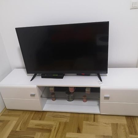 Jednosoban Stan Zoja Appartement Podgorica Buitenkant foto